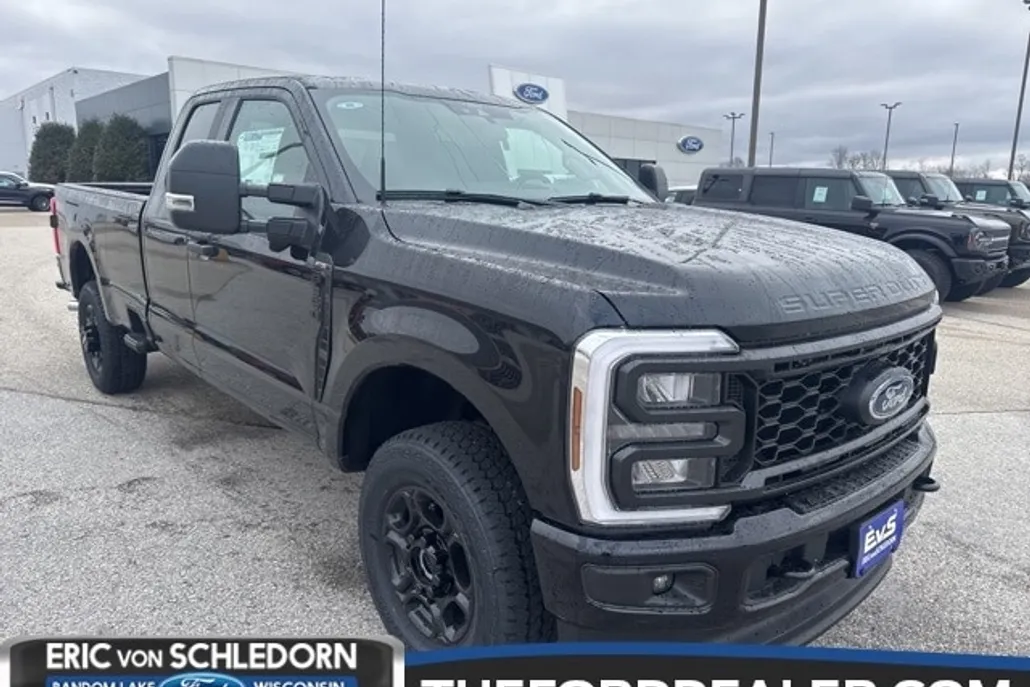2025 Ford F-350 photo 1
