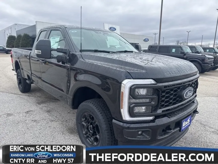 2025 Ford F-350 photo 1