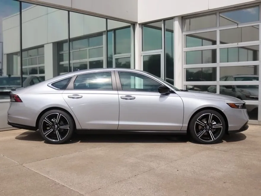 2025 Honda Accord Hybrid Sport photo 1
