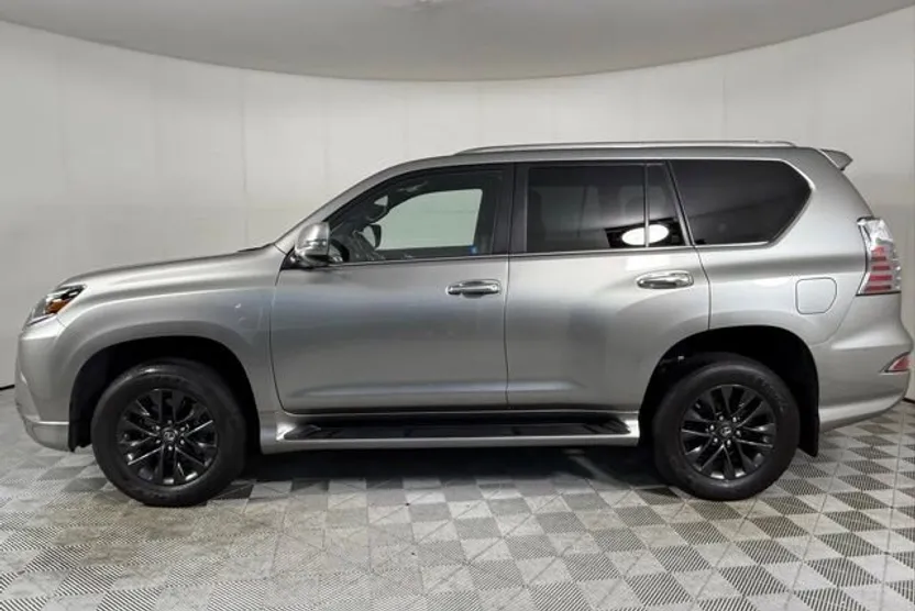 2023 Lexus GX 460 photo 1
