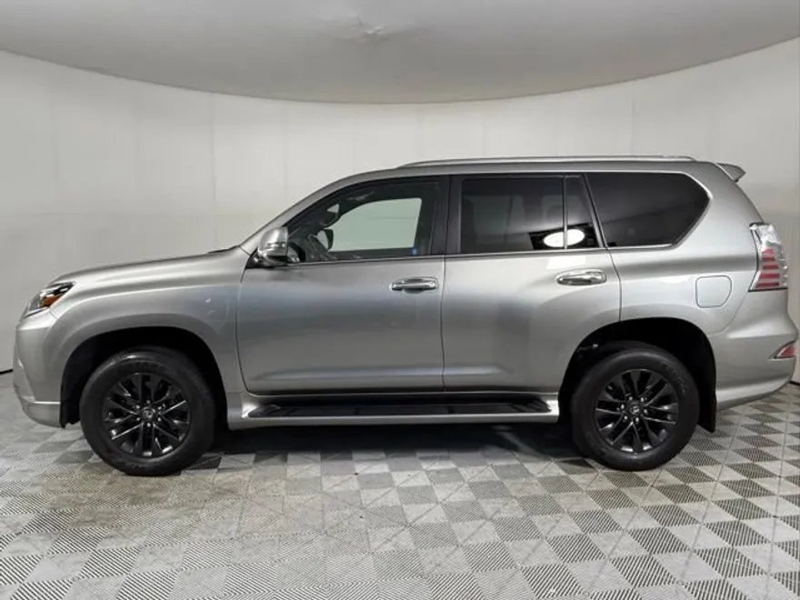 2023 Lexus GX 460 photo 1