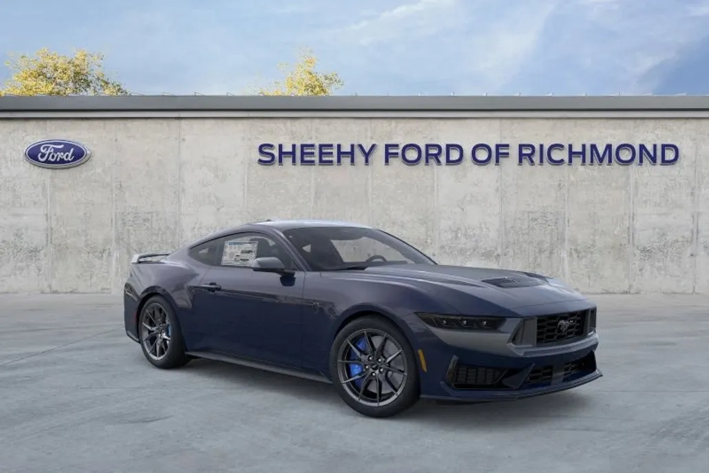 2025 Ford Mustang Dark Horse photo 1
