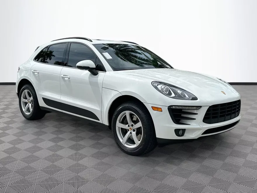 2018 Porsche Macan photo 1