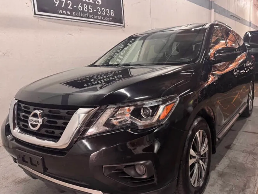 2020 Nissan Pathfinder S photo 1