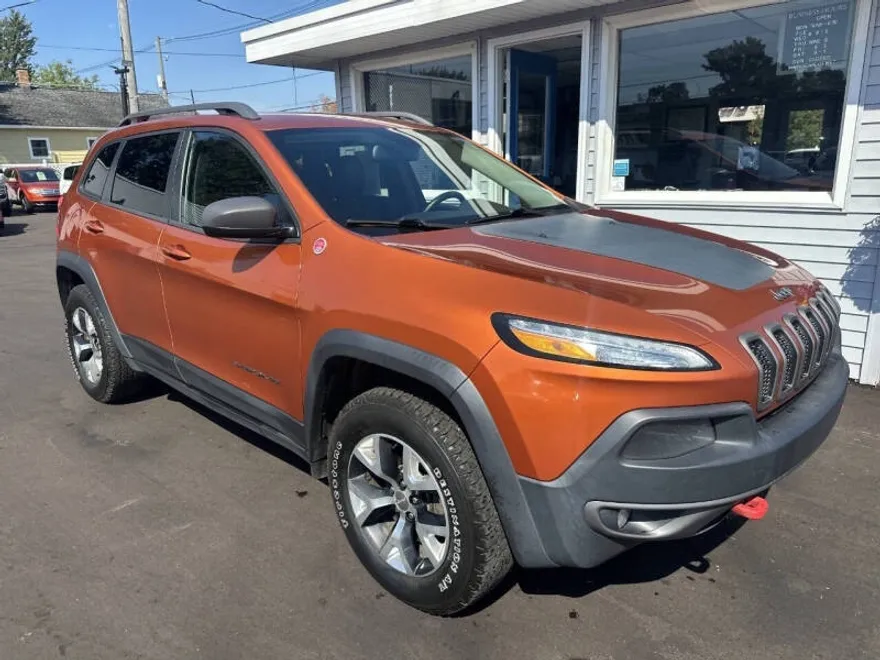 2016 Jeep Cherokee Trailhawk photo 1