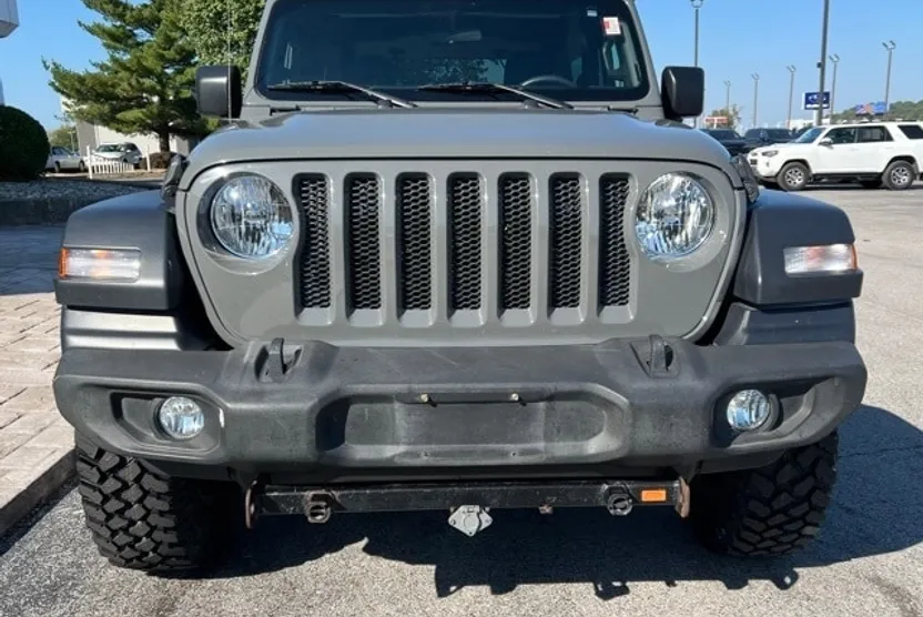 2019 Jeep Wrangler Sport S photo 1