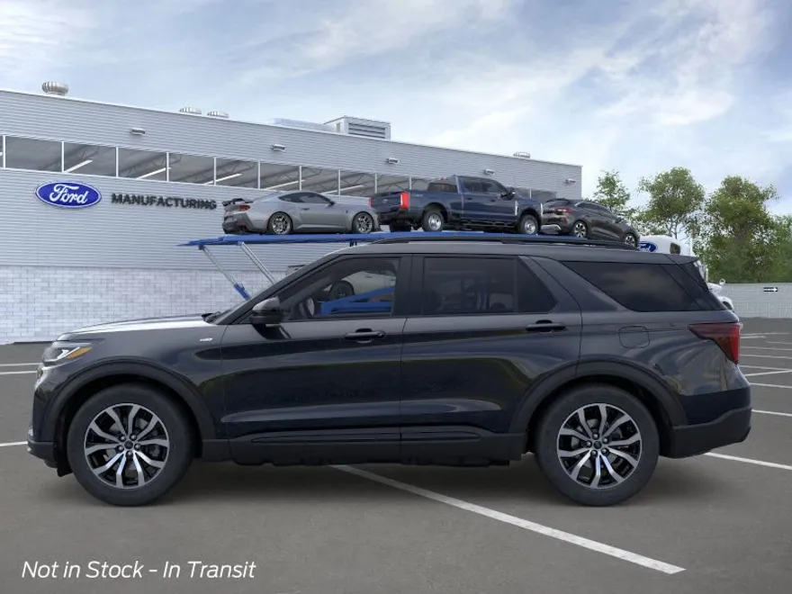 2025 Ford Explorer ST-Line photo 1