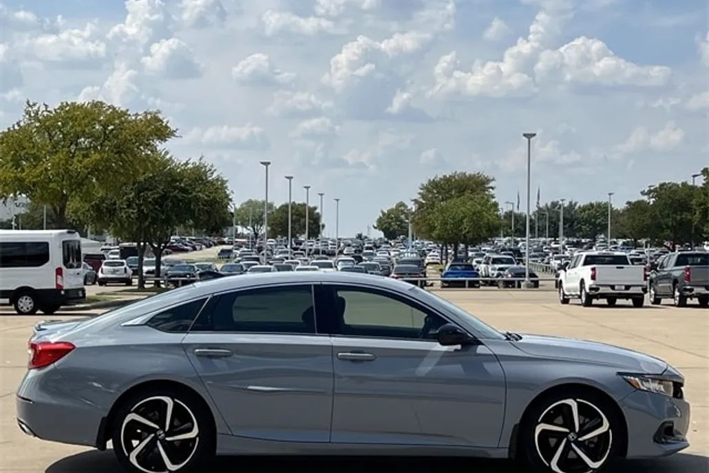 2021 Honda Accord Sport 2.0T photo 1