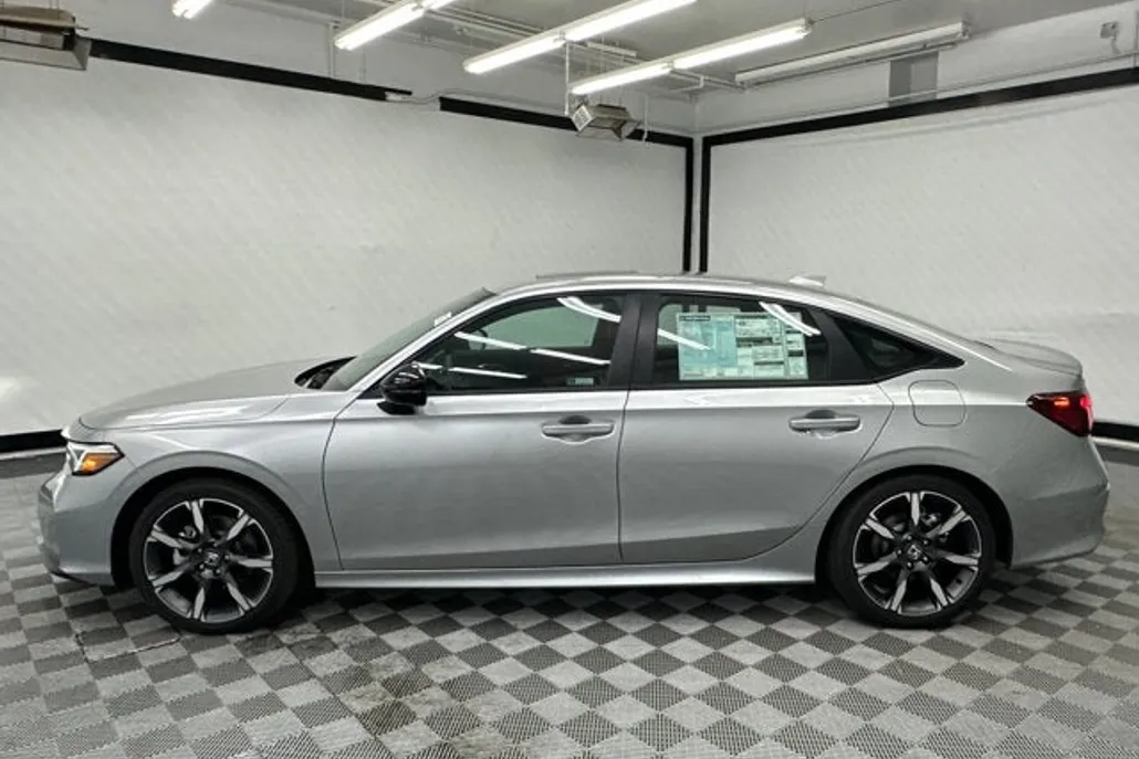 2026 Honda Civic Hybrid Sport Touring photo 1