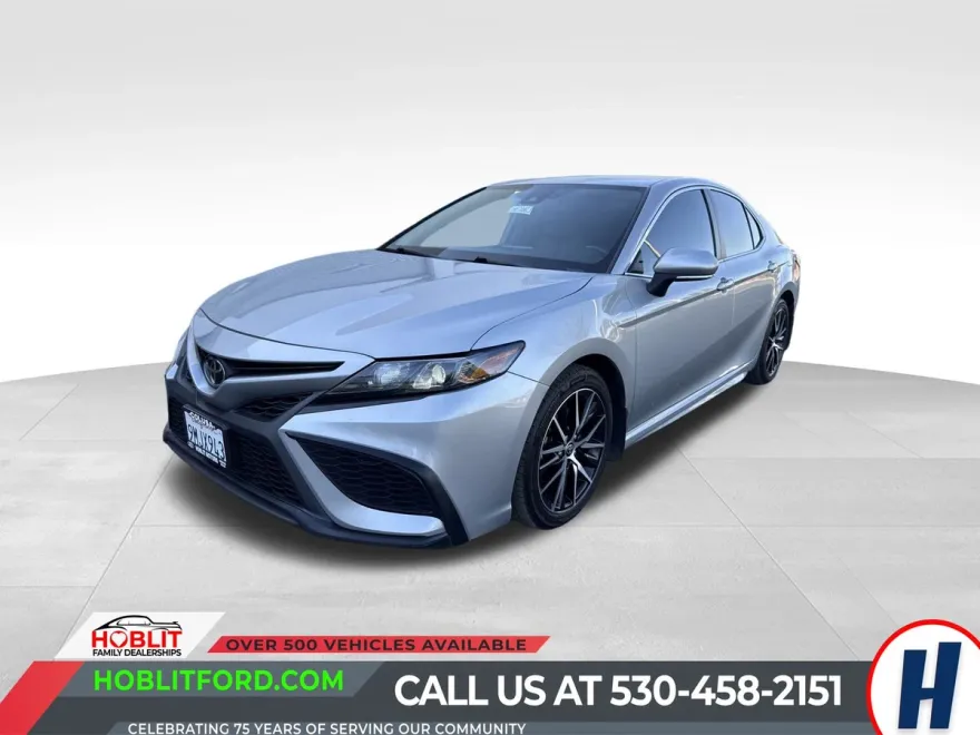 2022 Toyota Camry SE photo 1