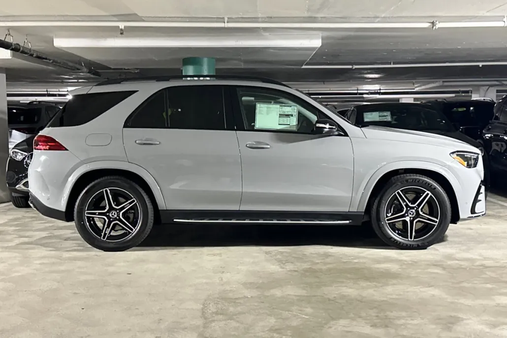 2026 Mercedes Benz GLE 450 4MATIC photo 1