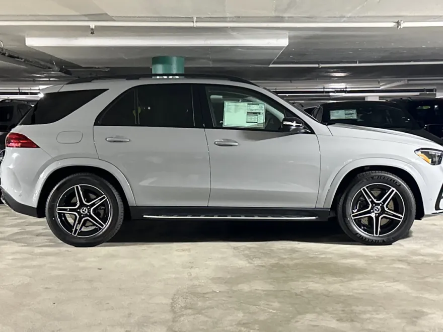 2026 Mercedes Benz GLE 450 4MATIC photo 1