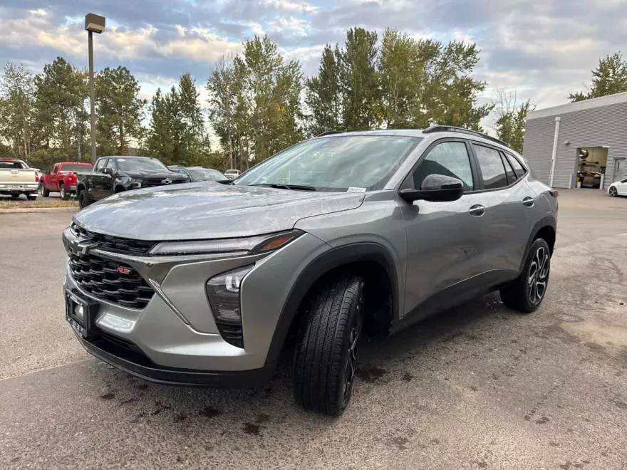 2025 Chevrolet Trax photo 1
