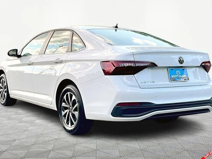 2024 Volkswagen Jetta S photo 1