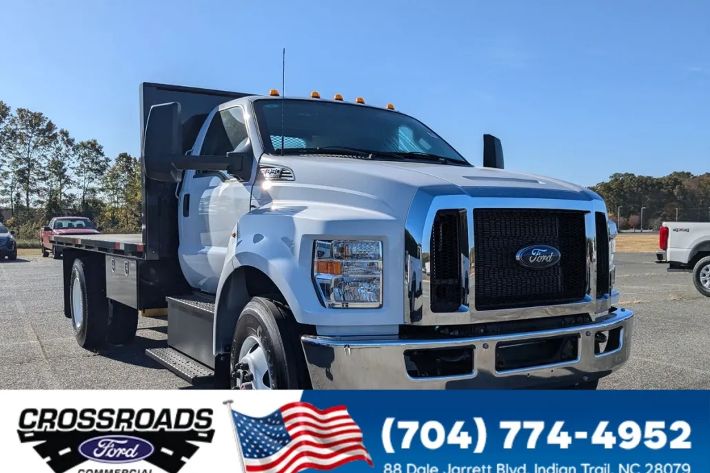 2025 Ford F-650 photo 1