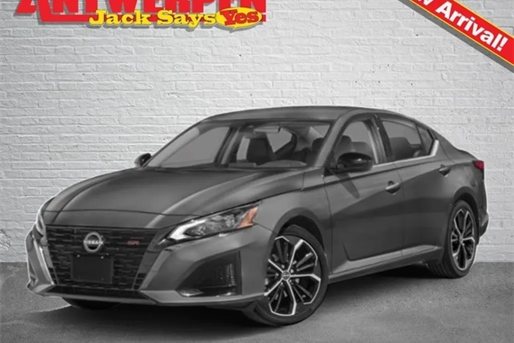 2023 Nissan Altima 2.5 SR photo 1