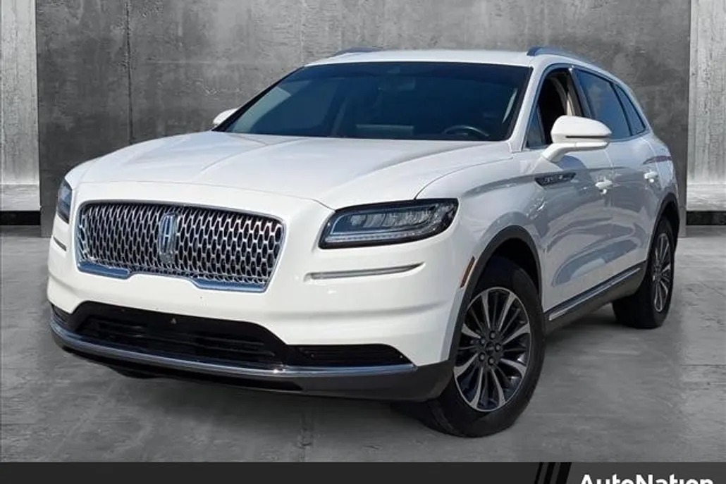 2022 Lincoln Nautilus Standard photo 1