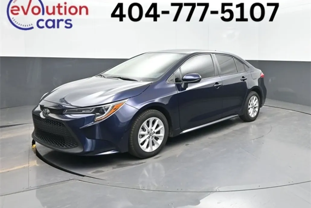 2022 Toyota Corolla LE photo 1