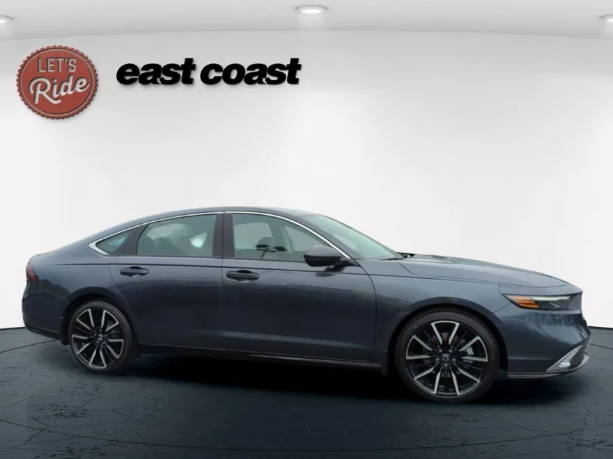 2025 Honda Accord Hybrid Touring photo 1