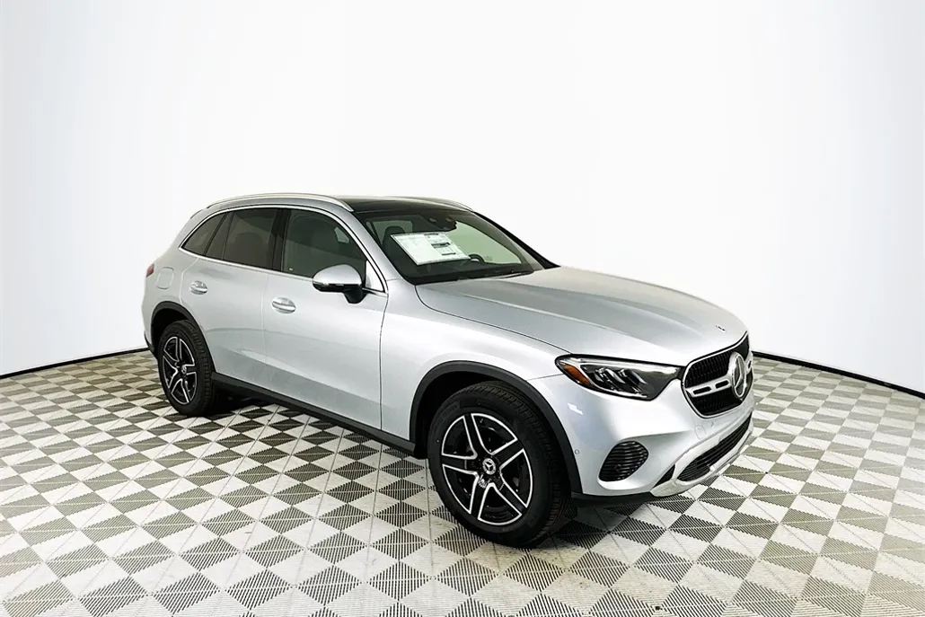 2026 Mercedes Benz GLC 300 4MATIC photo 1