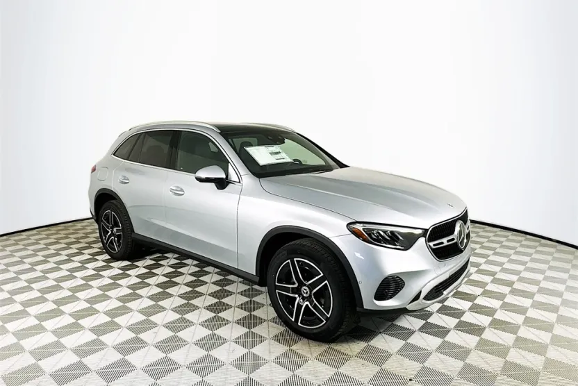 2026 Mercedes Benz GLC 300 4MATIC photo 1