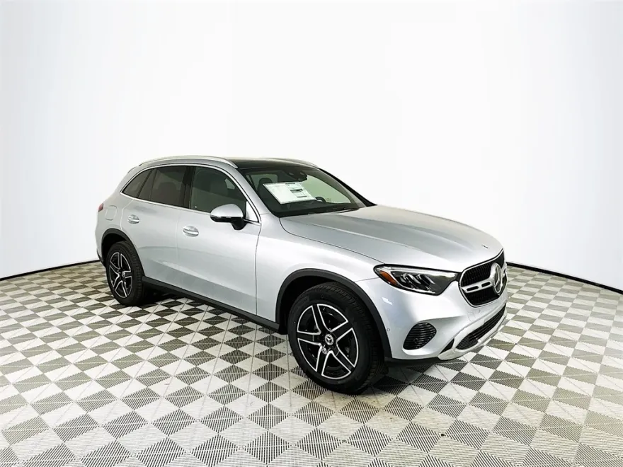 2026 Mercedes Benz GLC 300 4MATIC photo 1