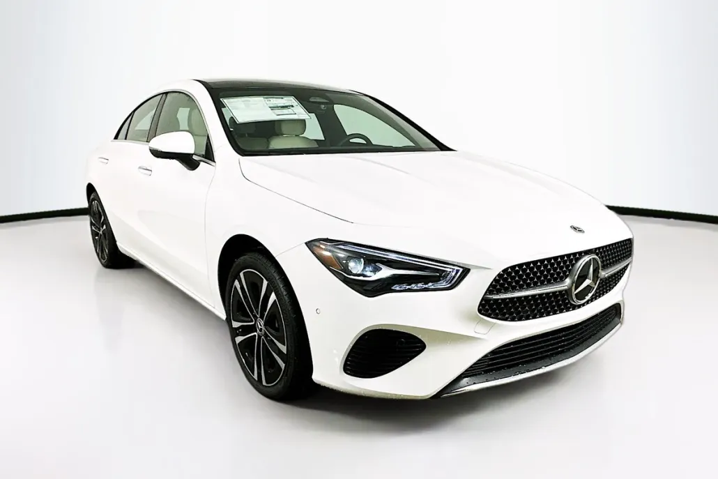 2025 Mercedes Benz CLA 250 4MATIC photo 1