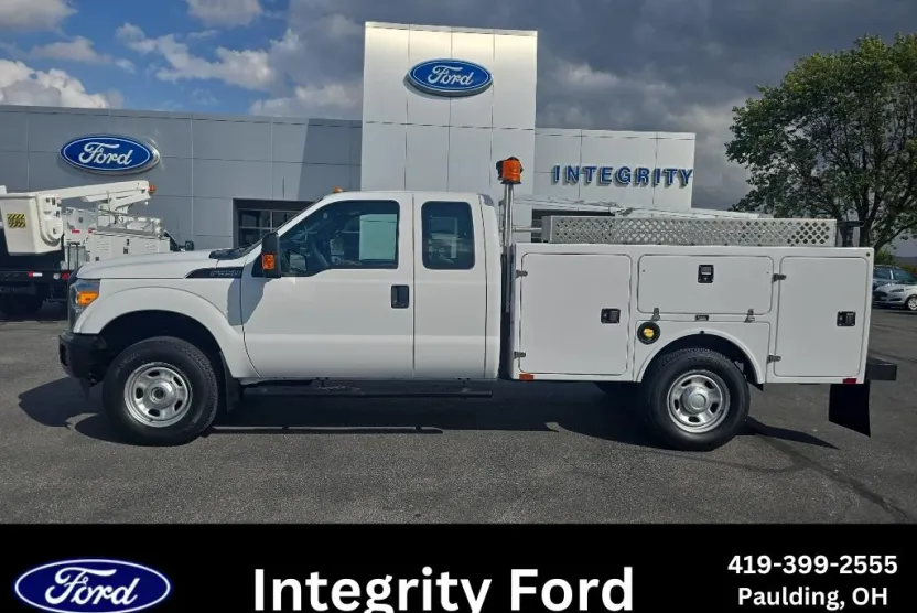 2016 Ford F-350 XL photo 1