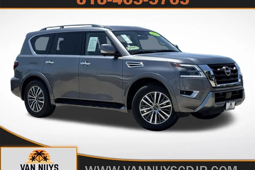 2023 Nissan Armada SL photo 1