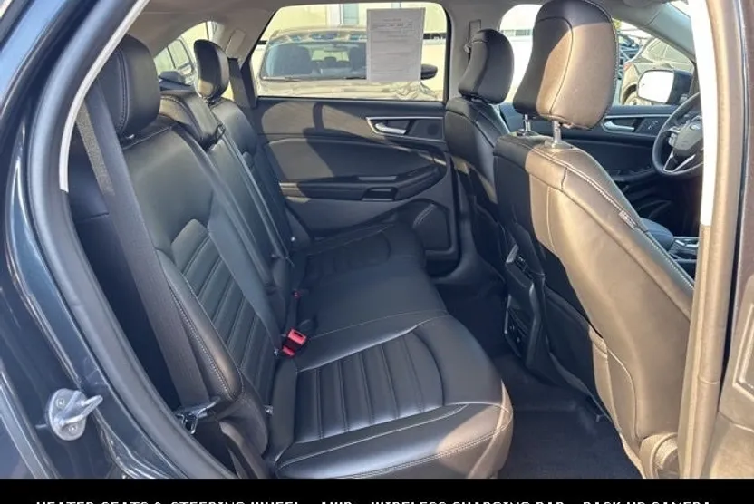 2024 Ford Edge SEL photo 1