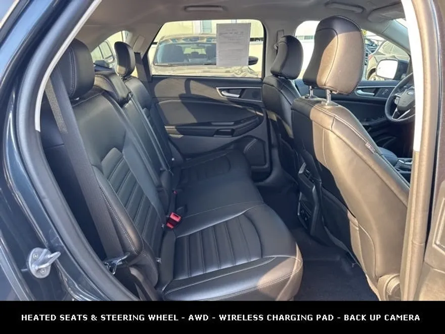 2024 Ford Edge SEL photo 1