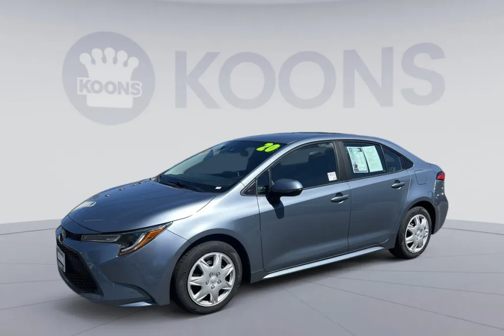 2020 Toyota Corolla LE photo 1