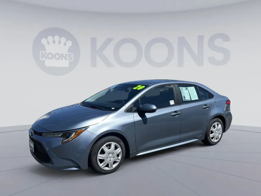 2020 Toyota Corolla LE photo 1
