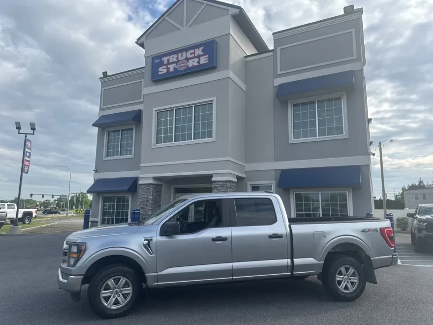 2023 Ford F-150 XL photo 1