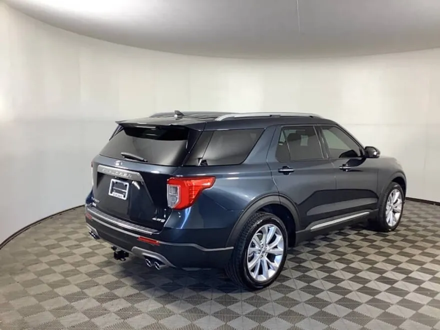 2022 Ford Explorer Platinum photo 1