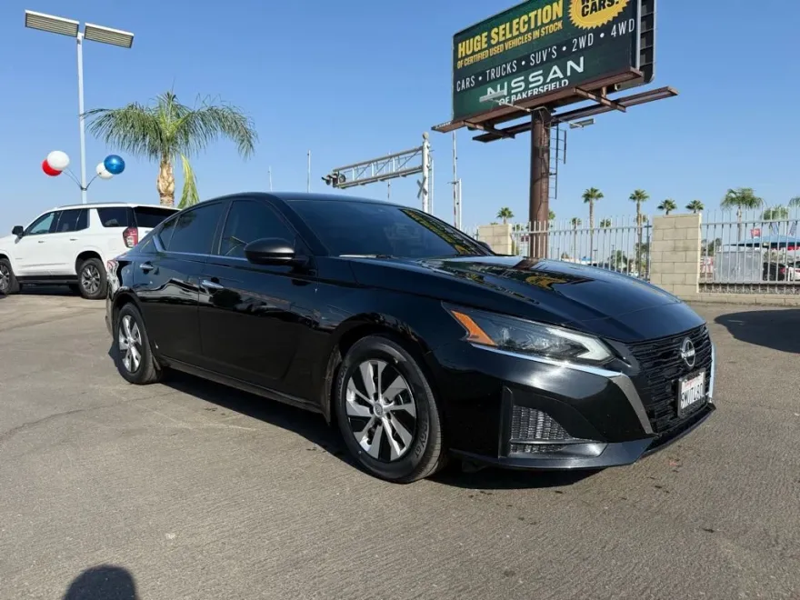 2024 Nissan Altima 2.5 S photo 1