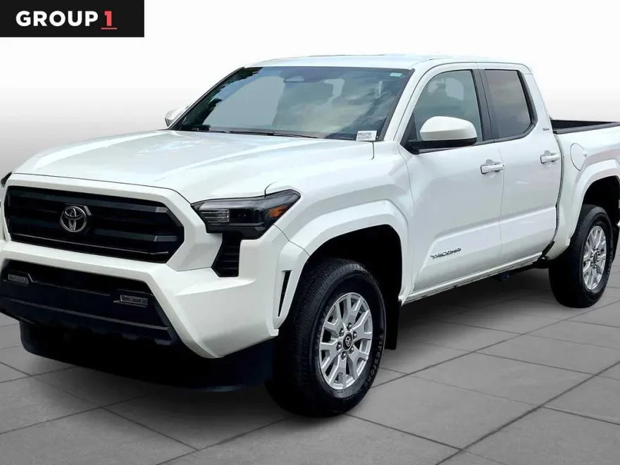 2024 Toyota Tacoma SR5 4x4 Double Cab photo 1