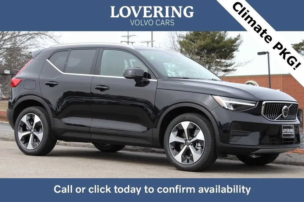 2025 Volvo XC40 Core photo 1