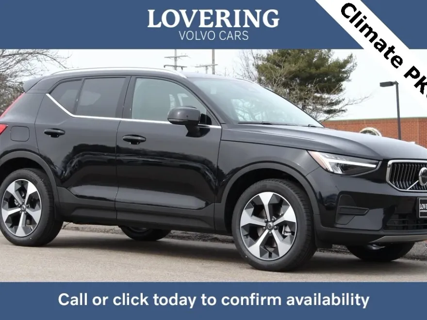 2025 Volvo XC40 Core photo 1