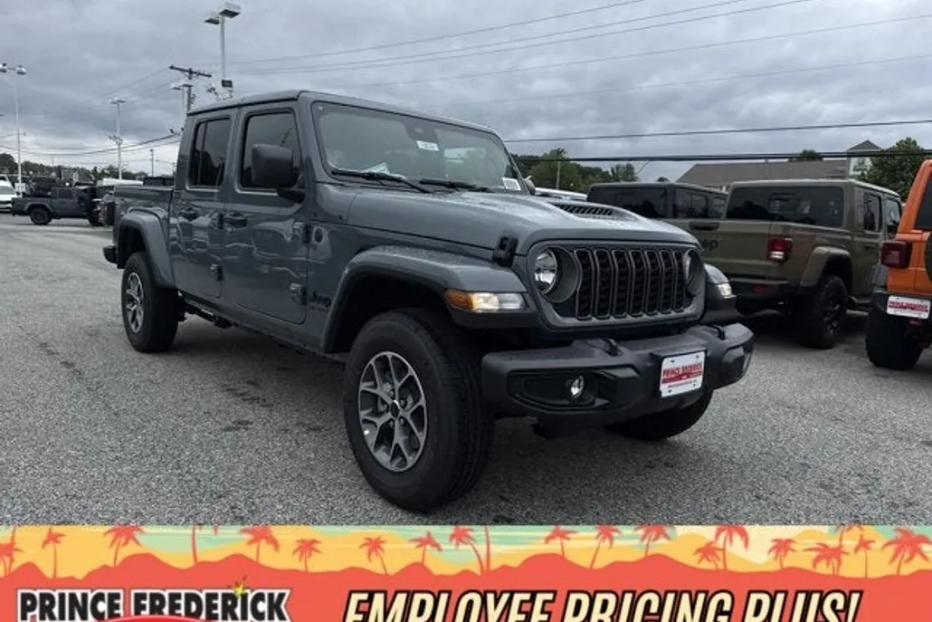 2025 Jeep Gladiator Sport S photo 1