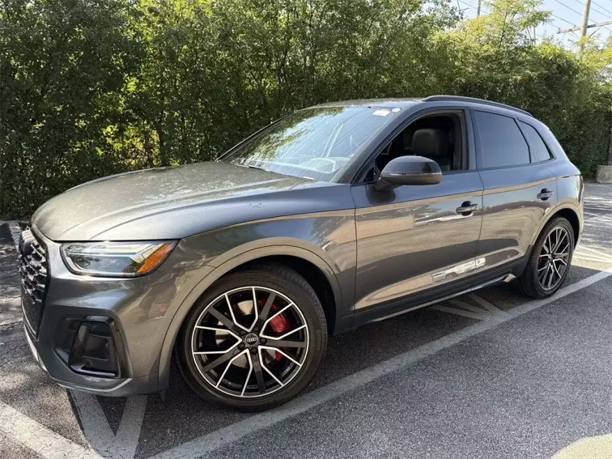 2023 Audi SQ5 Premium Plus photo 1