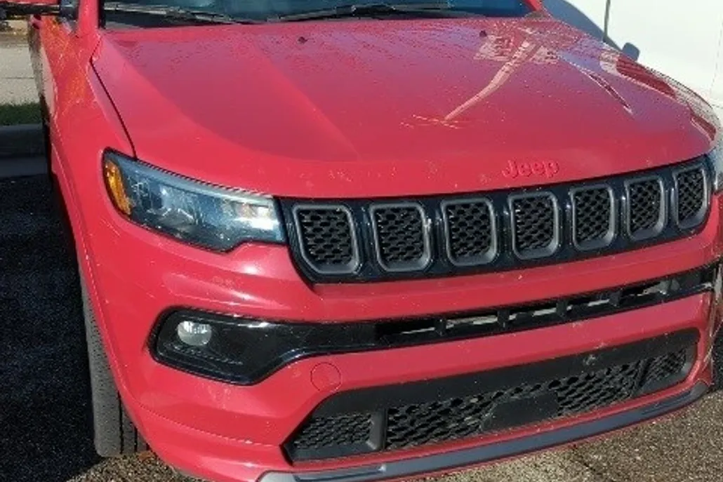2023 Jeep Compass Limited photo 1