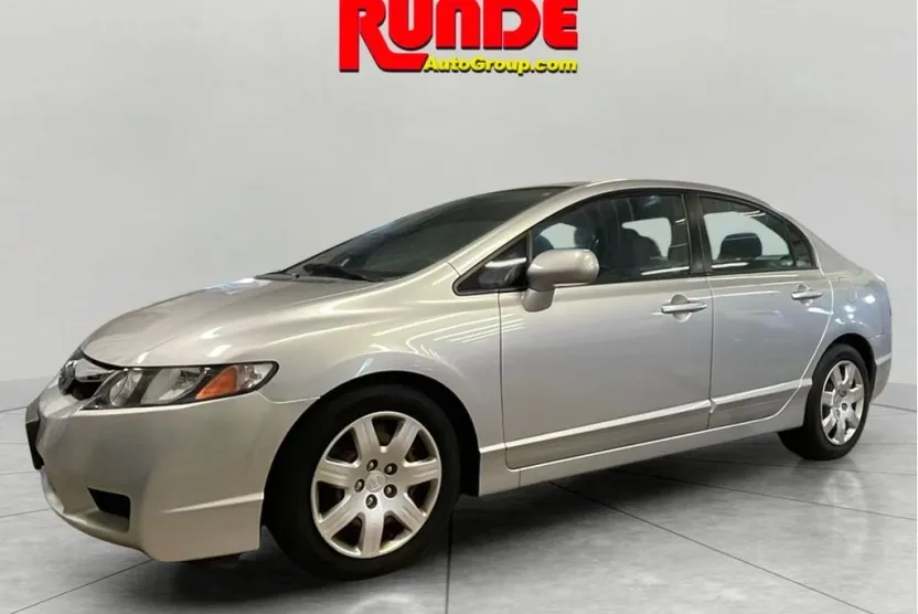 2009 Honda Civic LX photo 1