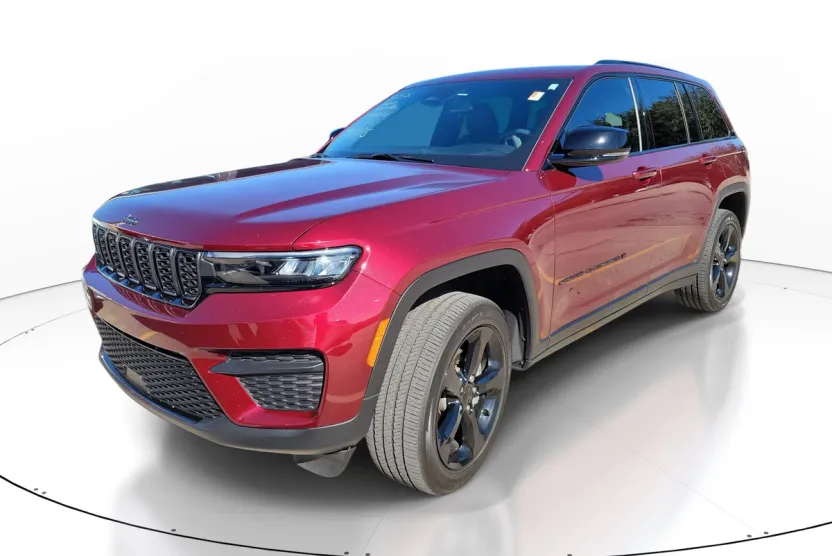 2022 Jeep Grand Cherokee Altitude photo 1