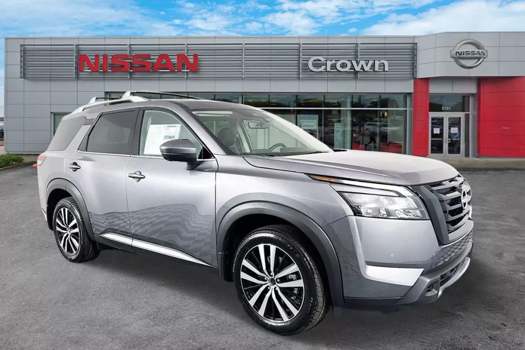 2025 Nissan Pathfinder Platinum photo 1