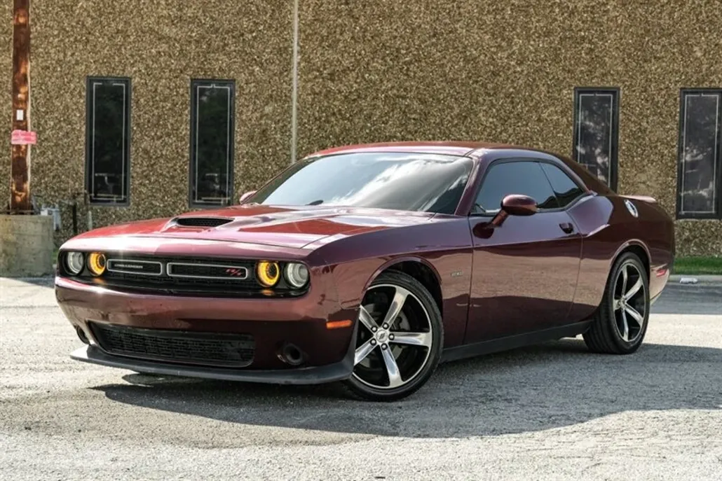 2019 Dodge Challenger R/T photo 1