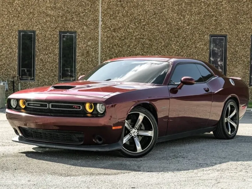 2019 Dodge Challenger R/T photo 1
