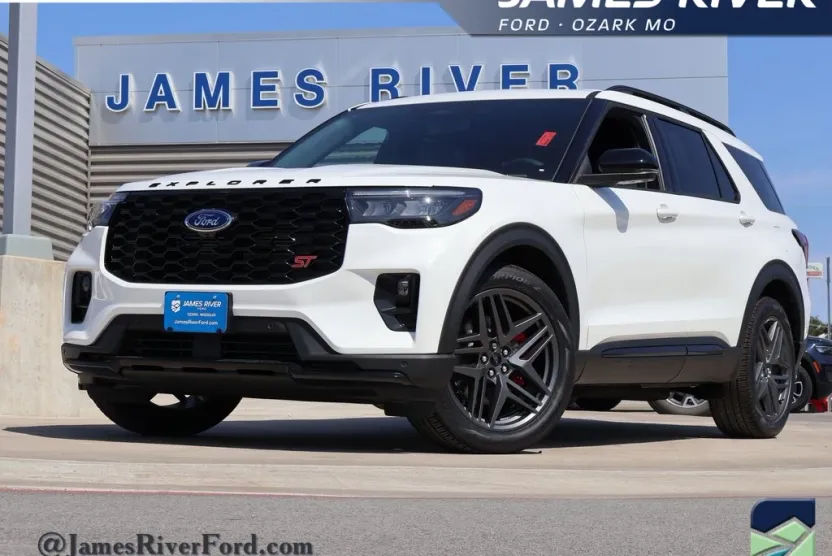 2025 Ford Explorer ST photo 1