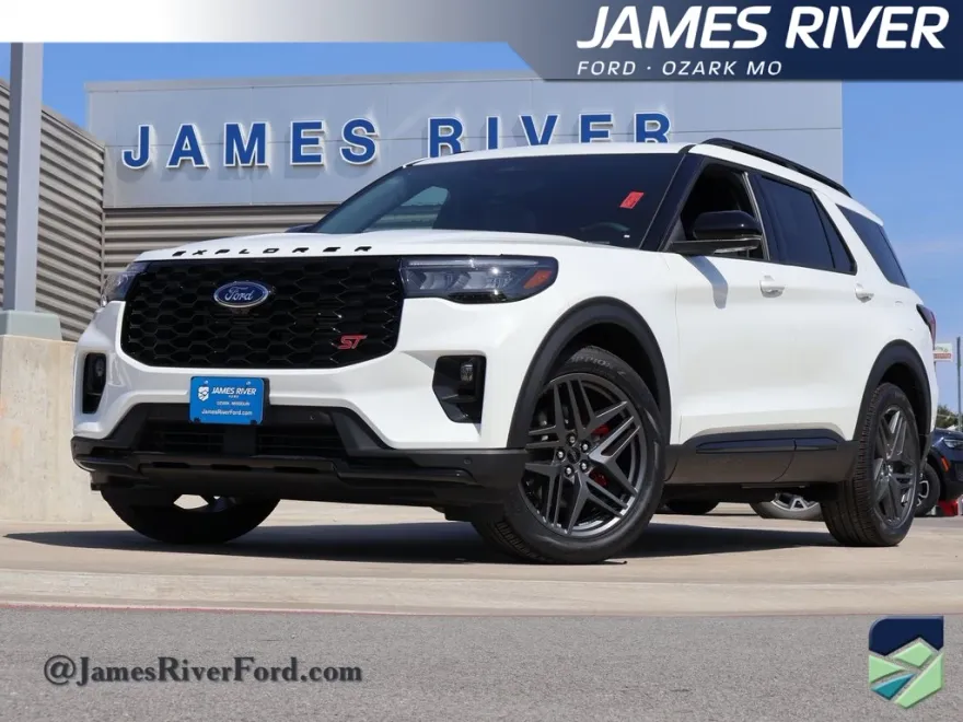 2025 Ford Explorer ST photo 1