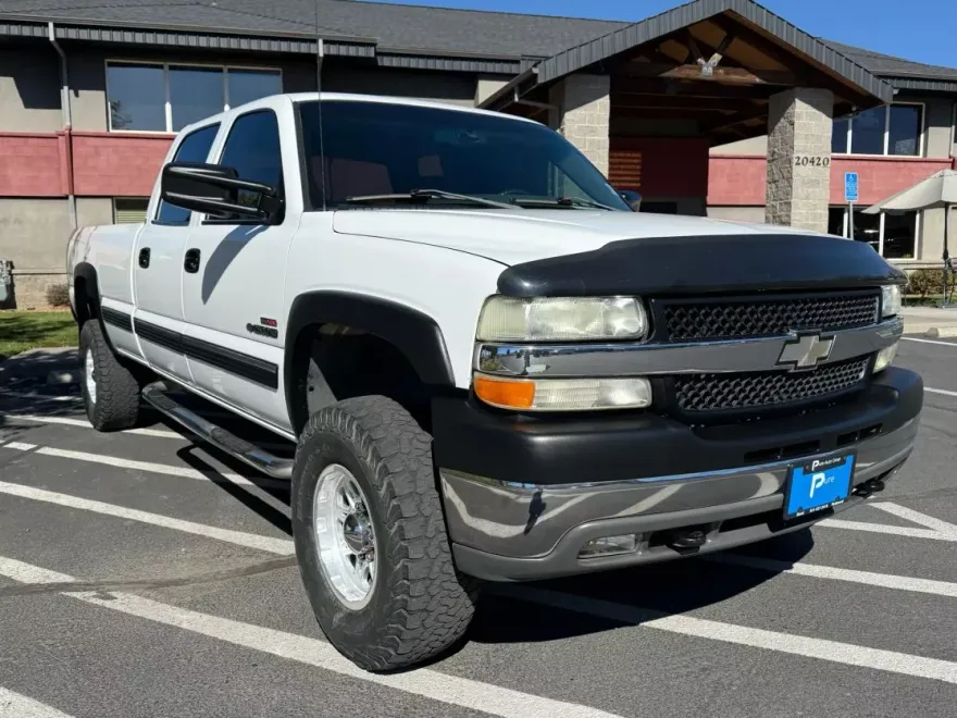 2002 Chevrolet Silverado 2500HD photo 1